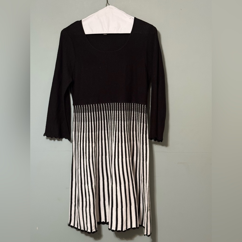 Roz & Ali Monochrome Long Sleeve Dress
